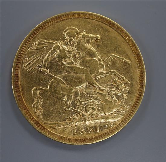 A George V gold sovereign, 1821, VF